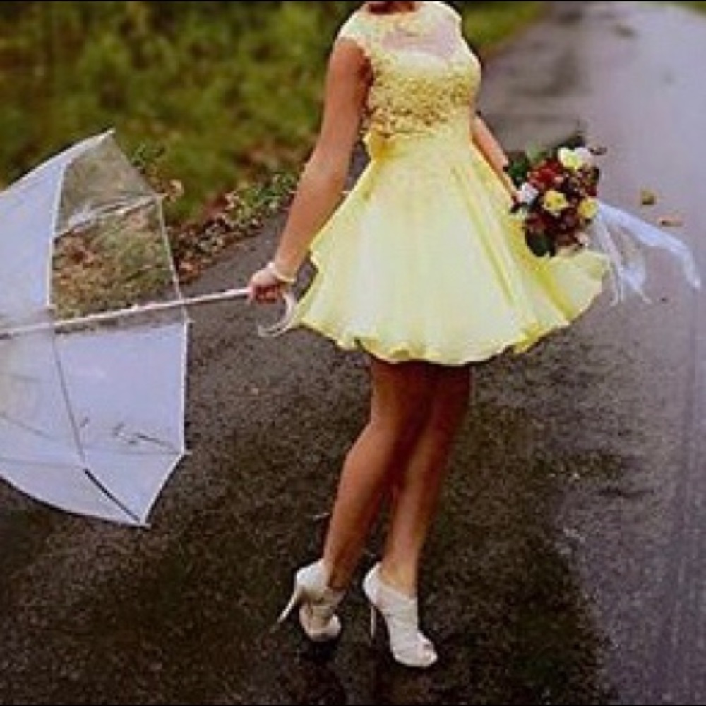 Homecoming Mac Dougal Yellow Gorgeous Dress Size 0